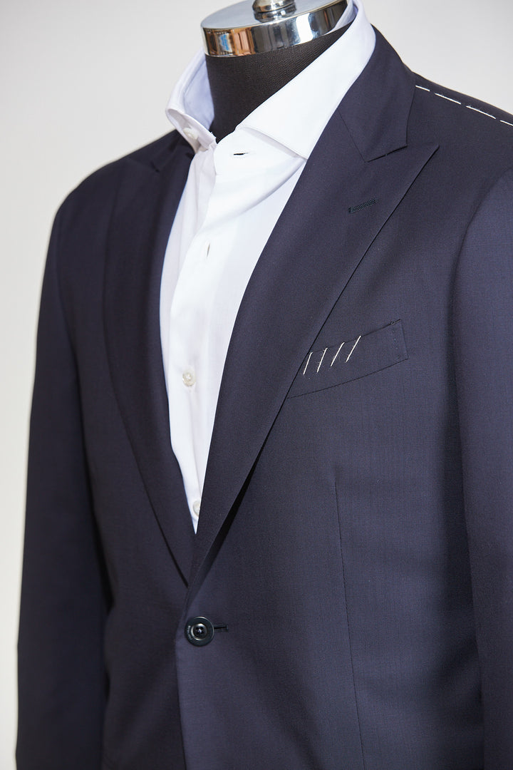 Boglioli Navy Peak Lapel Wool Suit