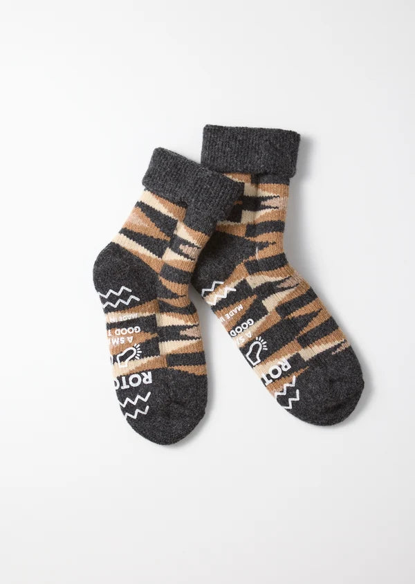 ROTOTO Merino Lambs Wool Room Socks "Native" in charcoal