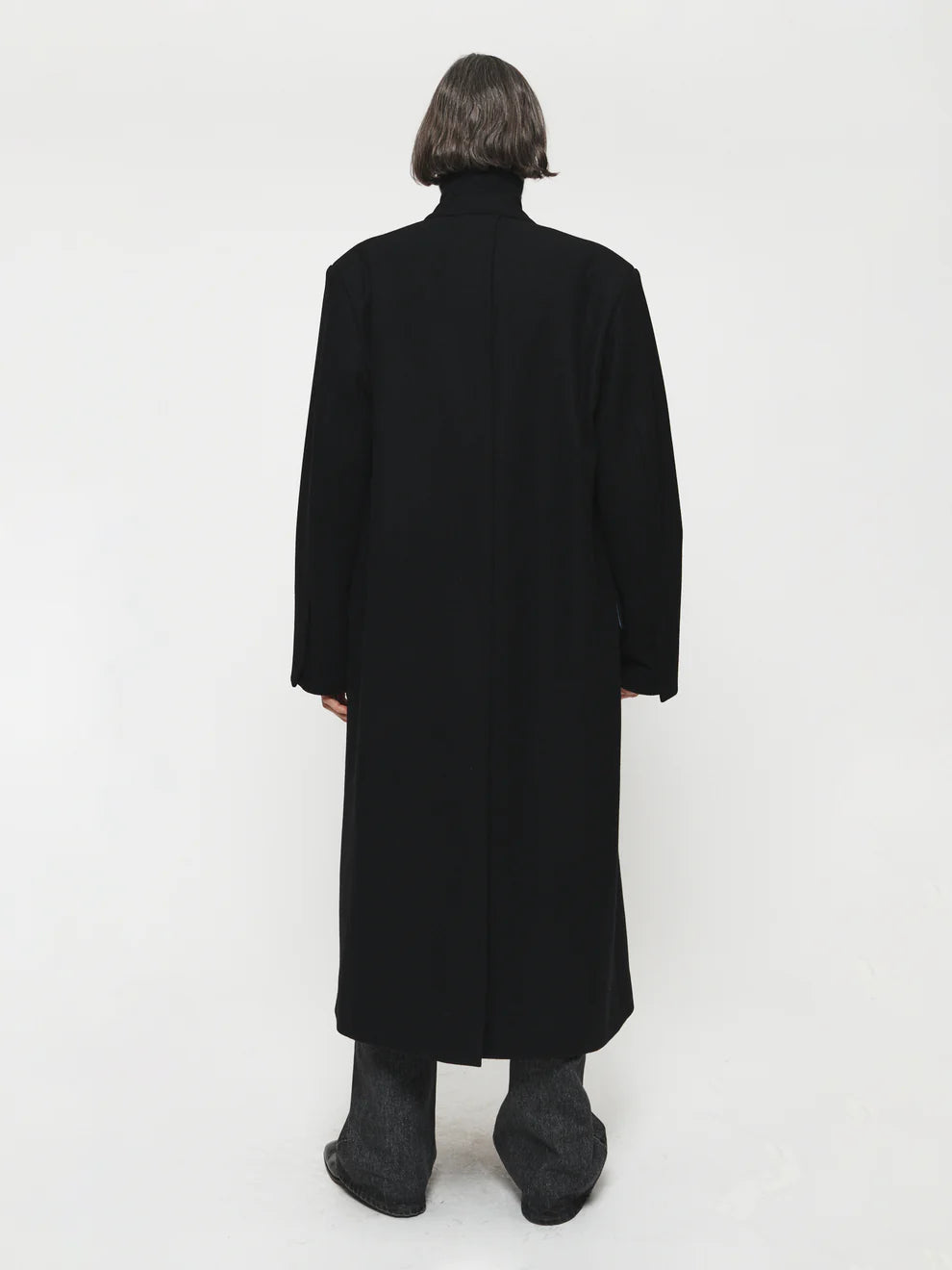 6397 TOP COAT IN BLACK