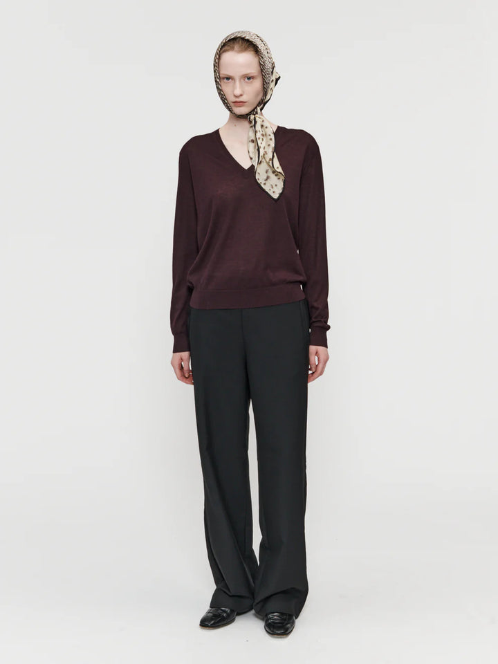 6397 PERFECT V-NECK SWEATER