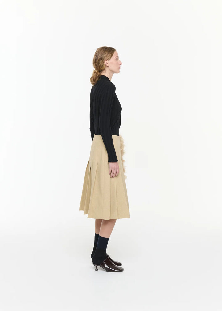 PLAN C PLEATED SKIRT WITH FEATHERS