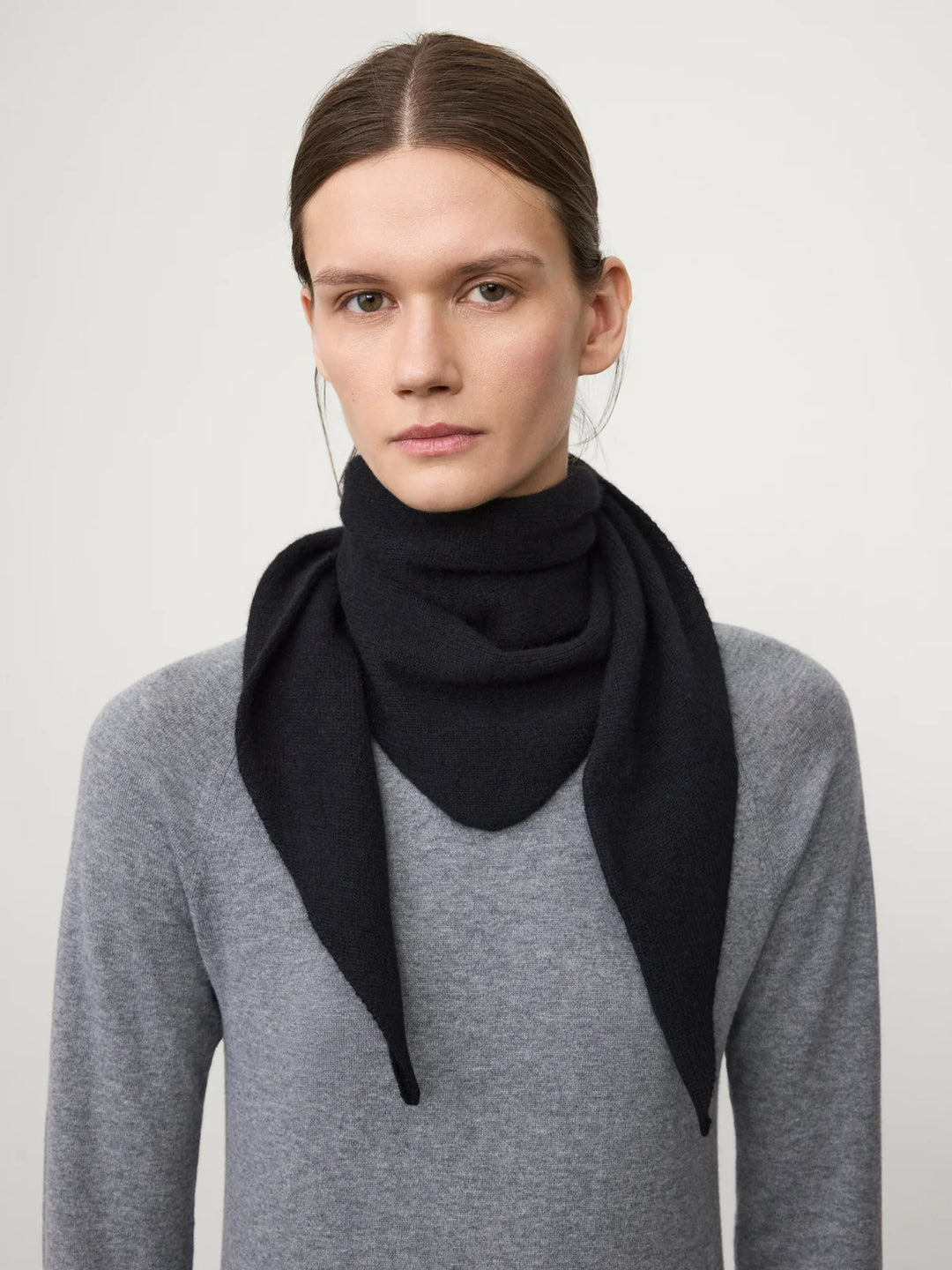 LISA YANG FLORIANNE SCARF