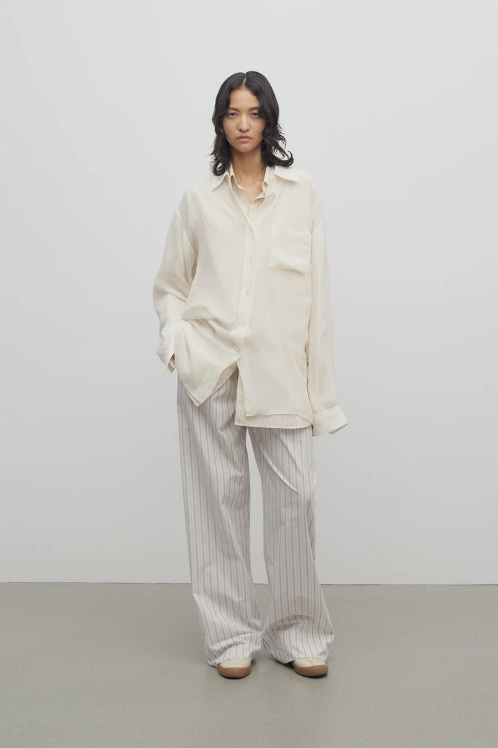 8657W3584WGH_THE_ROW_HYPNOSTA_PANT_LAWRENCE_COVELL_ON_MODEL