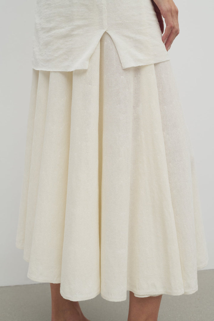 8669Y889WHT_THE_ROW_JALIAH_SKIRT_LAWRENCE_COVELL_3