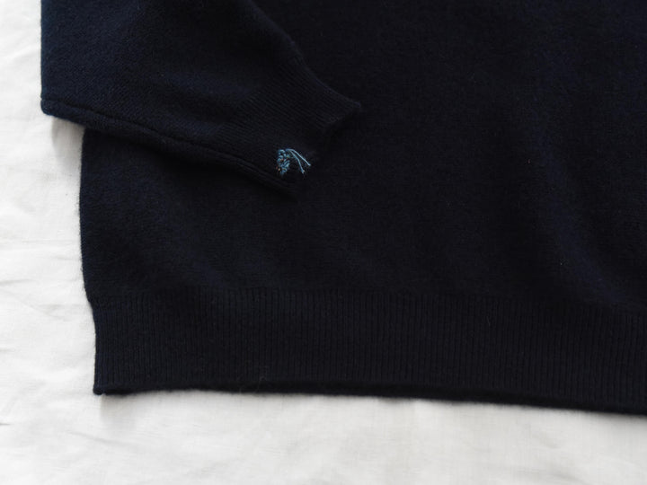 MAKIE ANTONIA ROSSI HAND-EMBROIDERED BACK BUTTON CASHMERE SWEATER