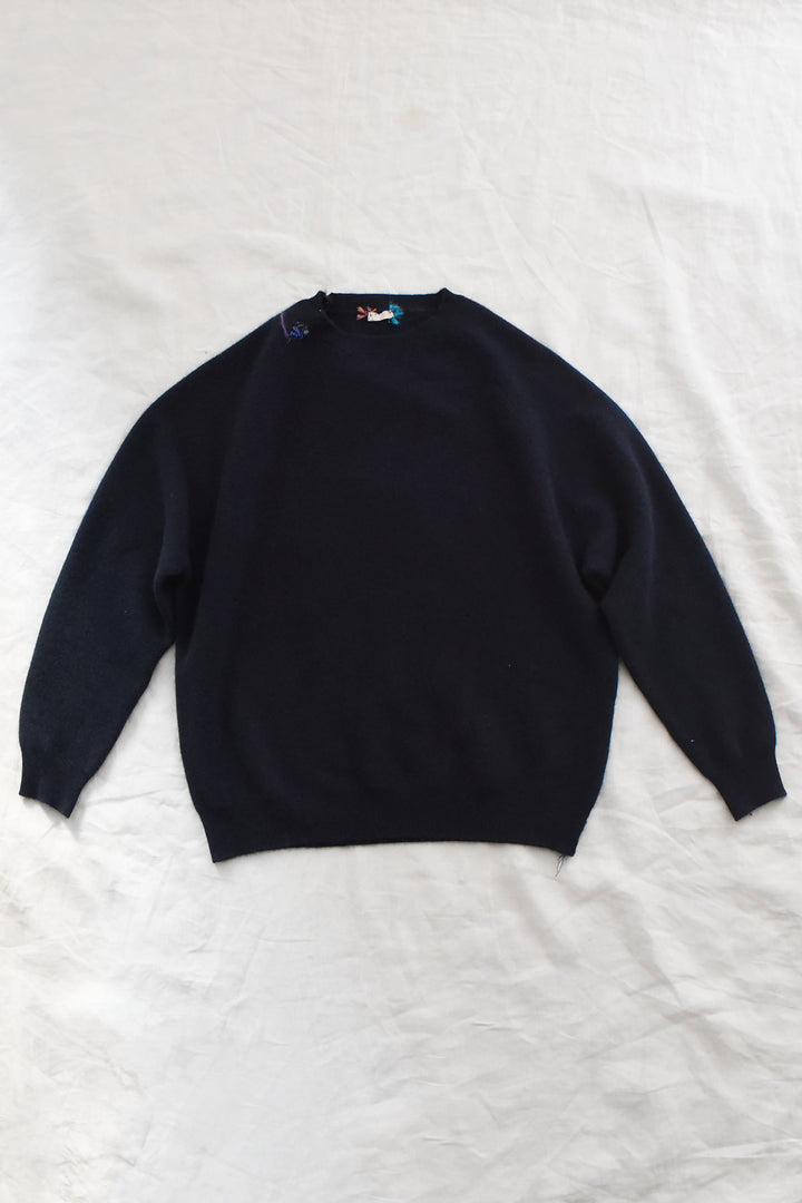 MAKIE ANTONIA ROSSI HAND-EMBROIDERED BACK BUTTON CASHMERE SWEATER