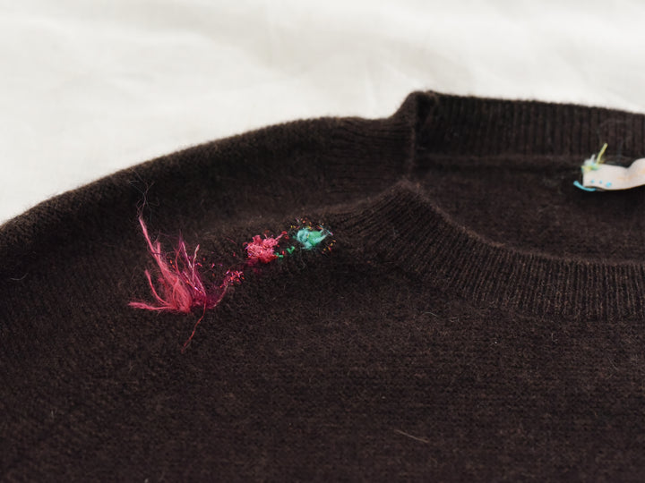 MAKIE ANTONIA ROSSI HAND-EMBROIDERED BACK BUTTON CASHMERE SWEATER