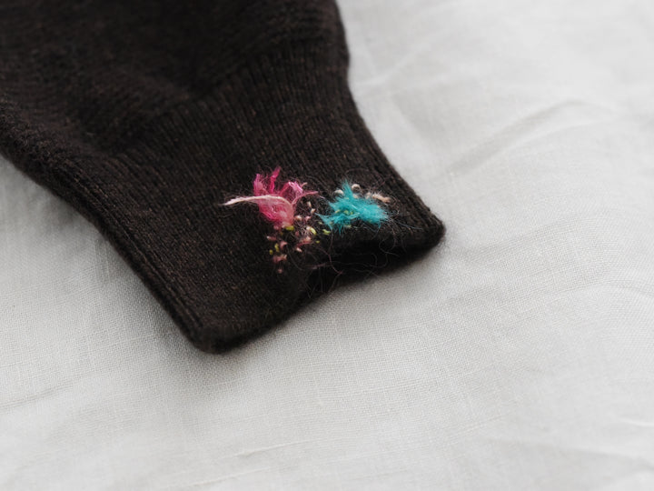 MAKIE ANTONIA ROSSI HAND-EMBROIDERED BACK BUTTON CASHMERE SWEATER
