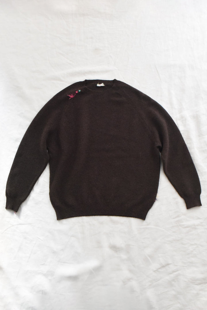 MAKIE ANTONIA ROSSI HAND-EMBROIDERED BACK BUTTON CASHMERE SWEATER