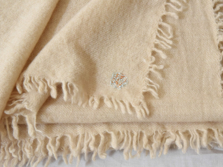 MAKIE ANTINIA ROSSI HAND-EMBROIDERED CASHMERE SCARF