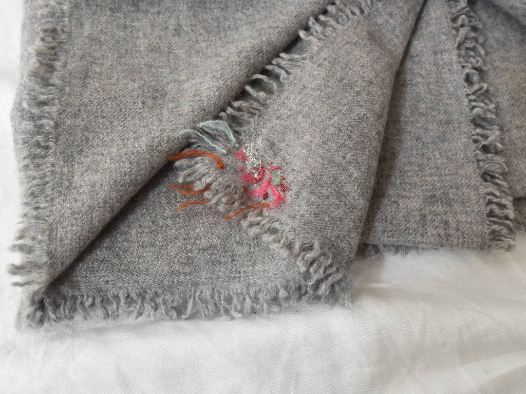 MAKIE ANTINIA ROSSI HAND-EMBROIDERED CASHMERE SCARF