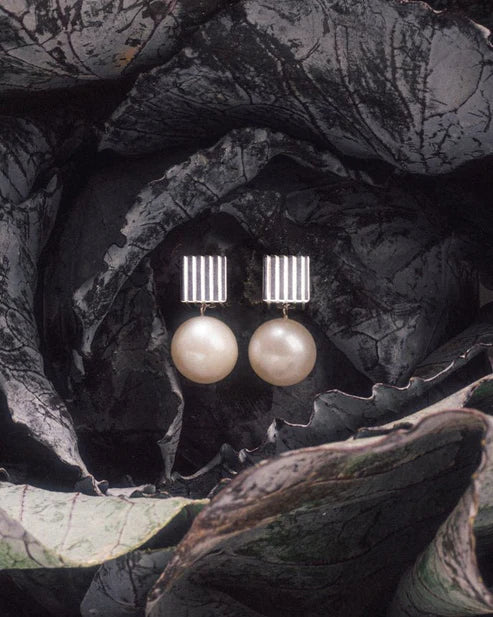 IVI PEARL STUD DROPS