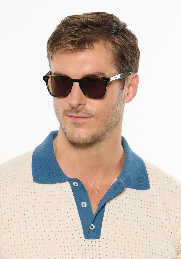 KREWE | VINDEL | ENGLISH OAK POLARIZED