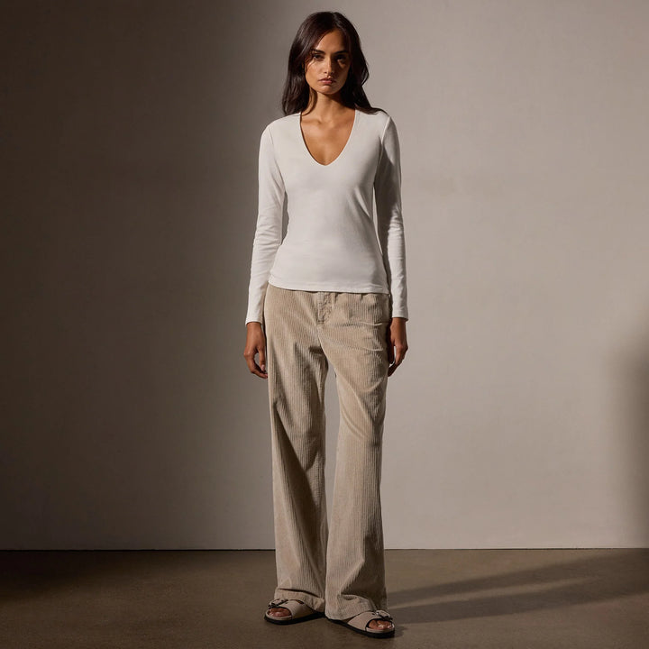JAMES PERSE STRETCH LOTUS DEEP V TEE
