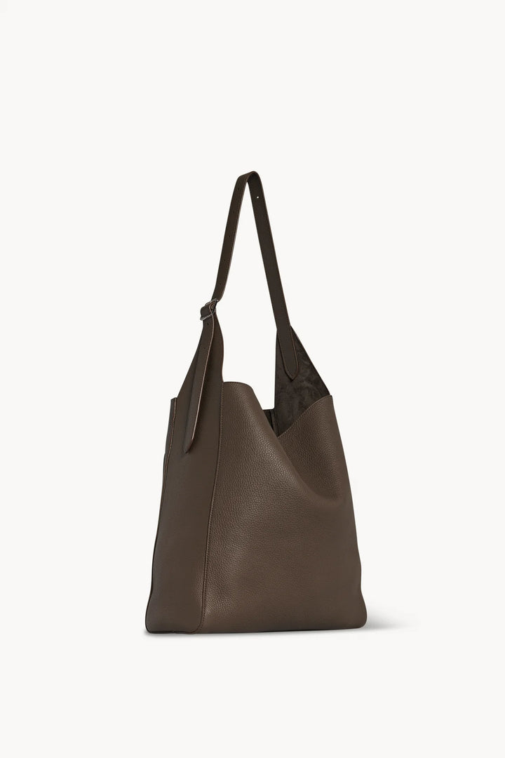 THE BLAKE HOBO BAG IN LEATHER