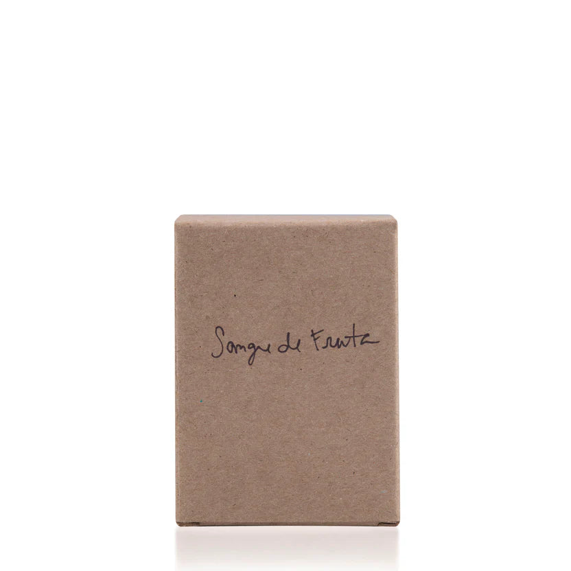 Brown cardboard box with 'Sangue de Kratos' branding on a white background