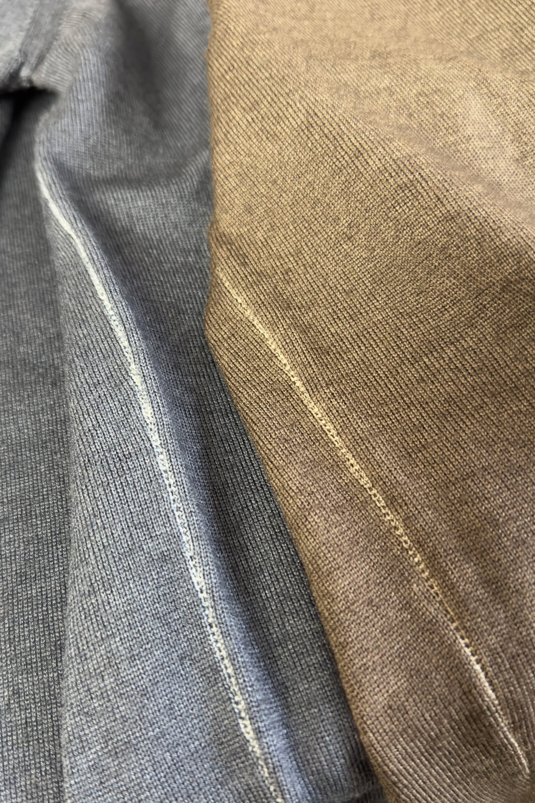 PIACENZA GARMENT DIED MERINO V-NECK