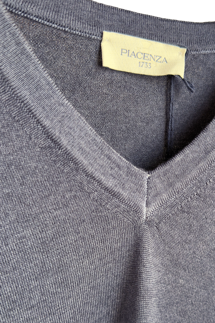 PIACENZA GARMENT DIED MERINO V-NECK